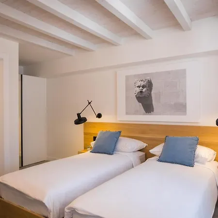 فندق مبيت وإفطار Bova Luxury 2 *